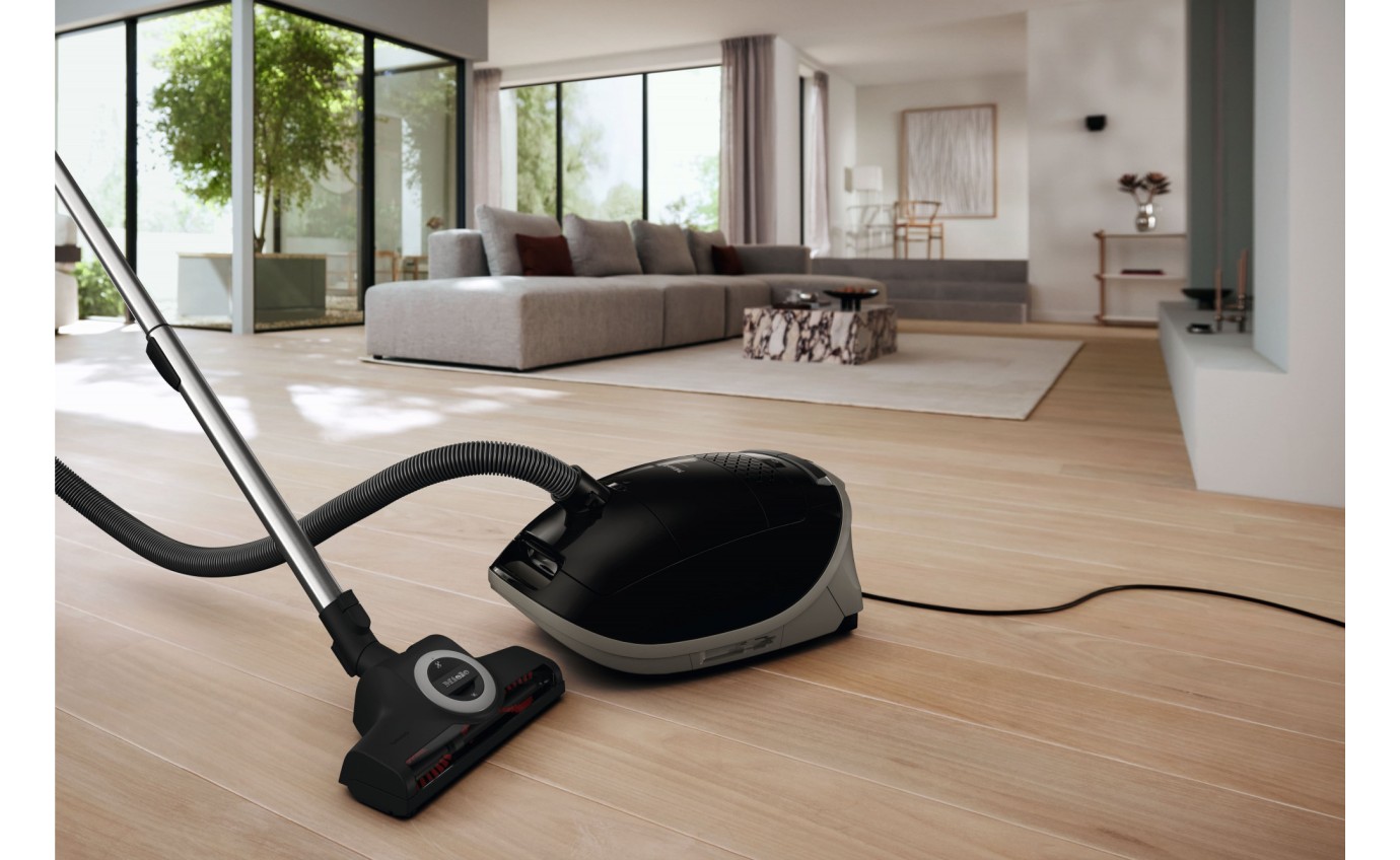 Miele Guard M1 Cat & Dog Bagged Vacuum Cleaner 12697120