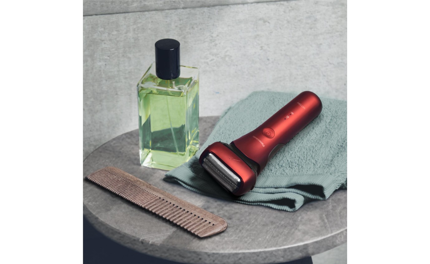 Panasonic 3 Blade High Speed Wet & Dry Shaver with 8D Flex Head ESLT4BR841