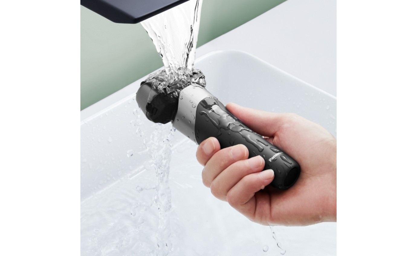 Panasonic Series 500 3-Blade Electric Shaver with USB-C ESRM3FXK541