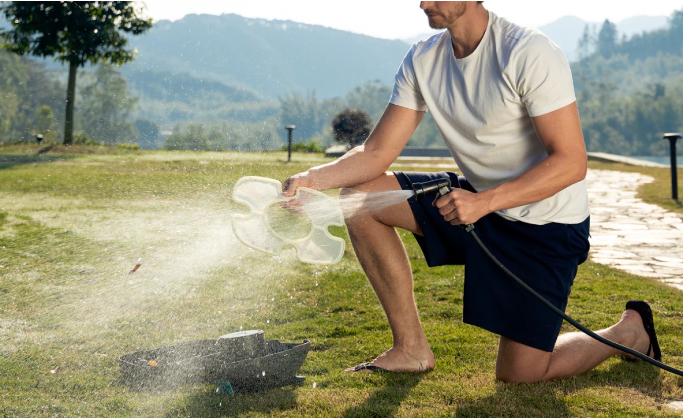 Aiper Scuba SE Cordless Robotic Pool Cleaner (Dark Grey) 253292