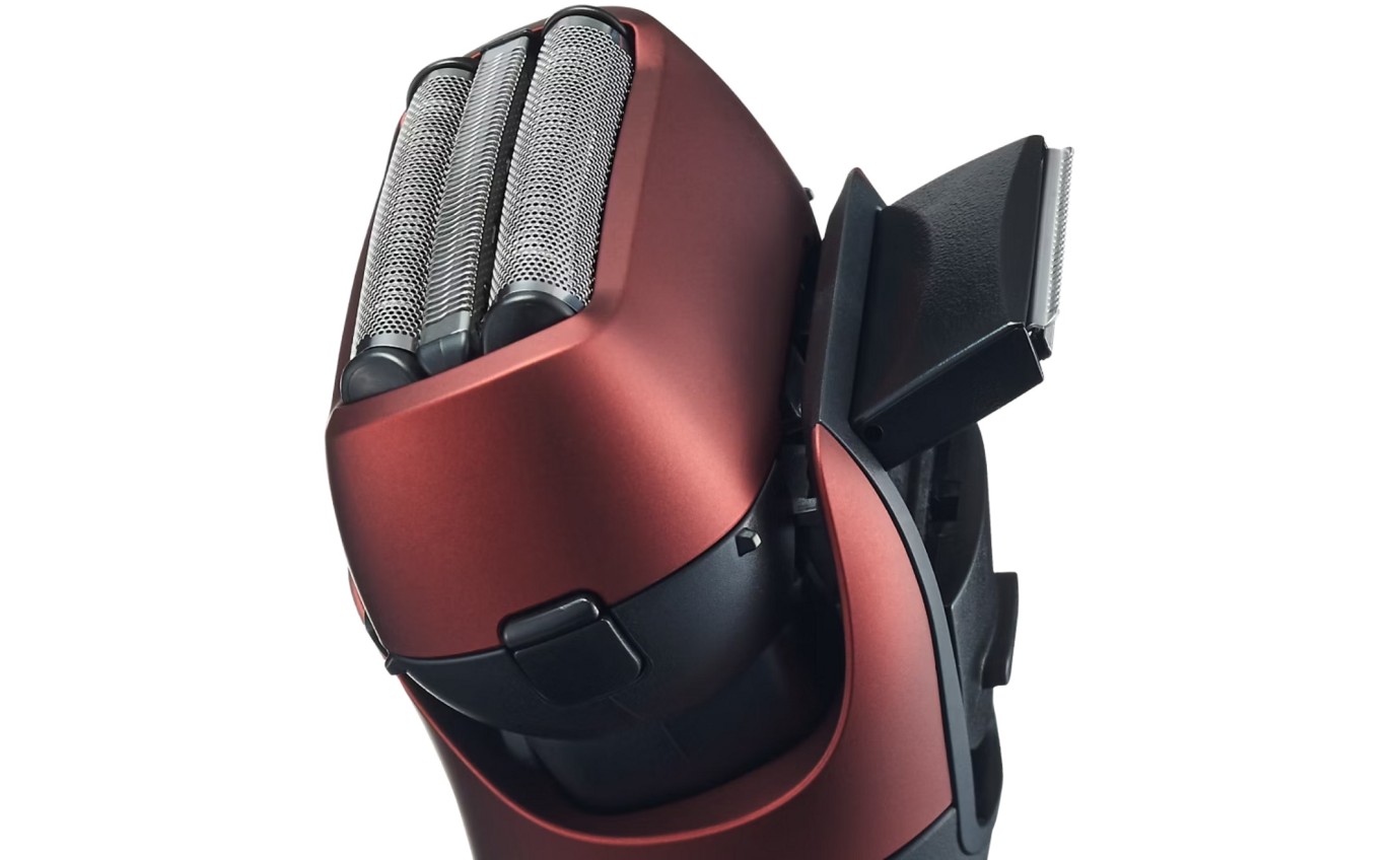 Panasonic 3 Blade High Speed Wet & Dry Shaver with 8D Flex Head ESLT4BR841