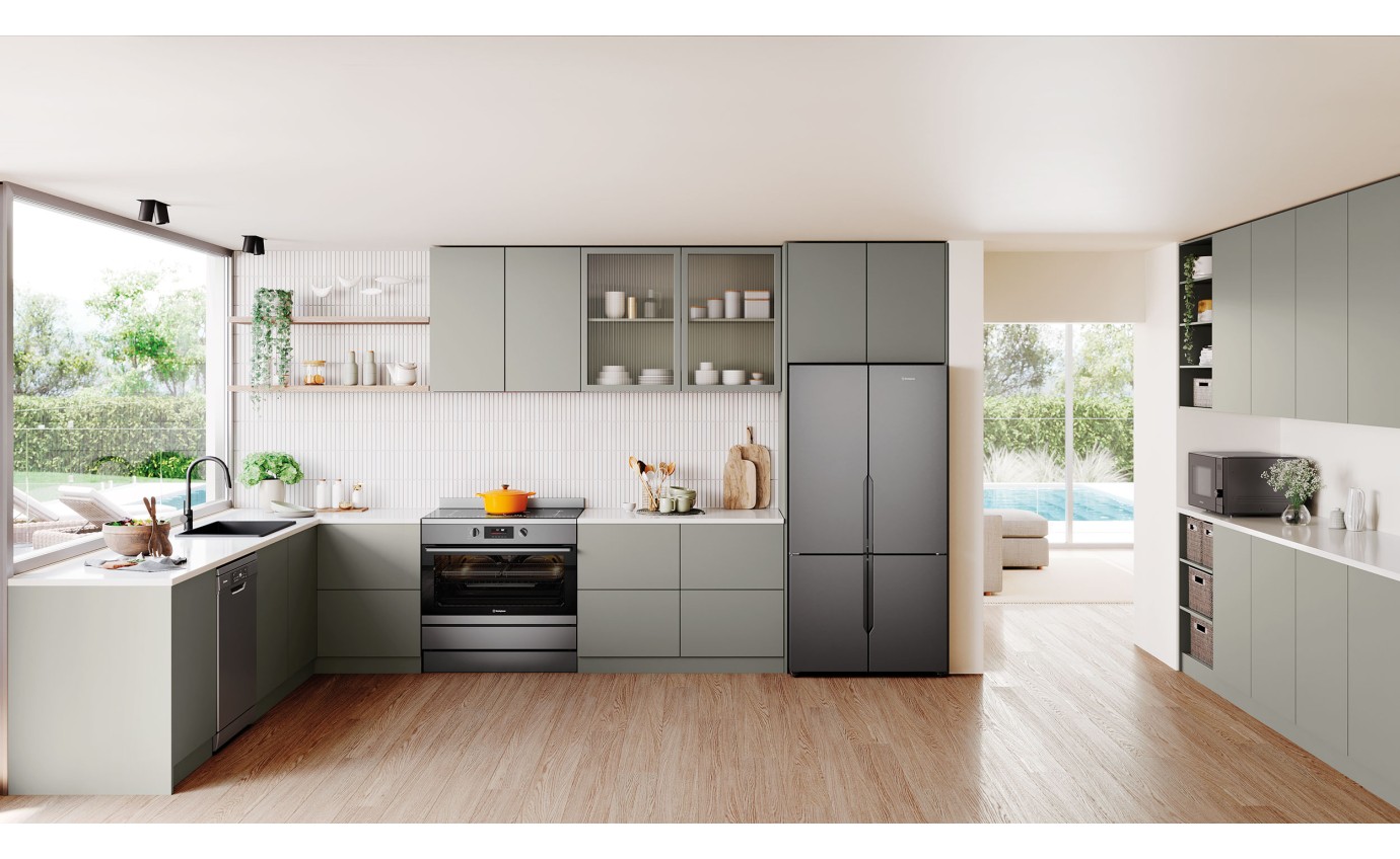 Westinghouse 90cm Electric Pyrolytic Freestanding Oven WFEP9757DD