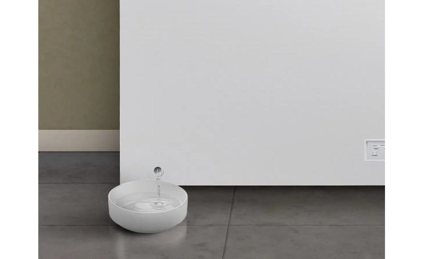 TCL 198L Hybrid Chest Freezer (White) F205CFW