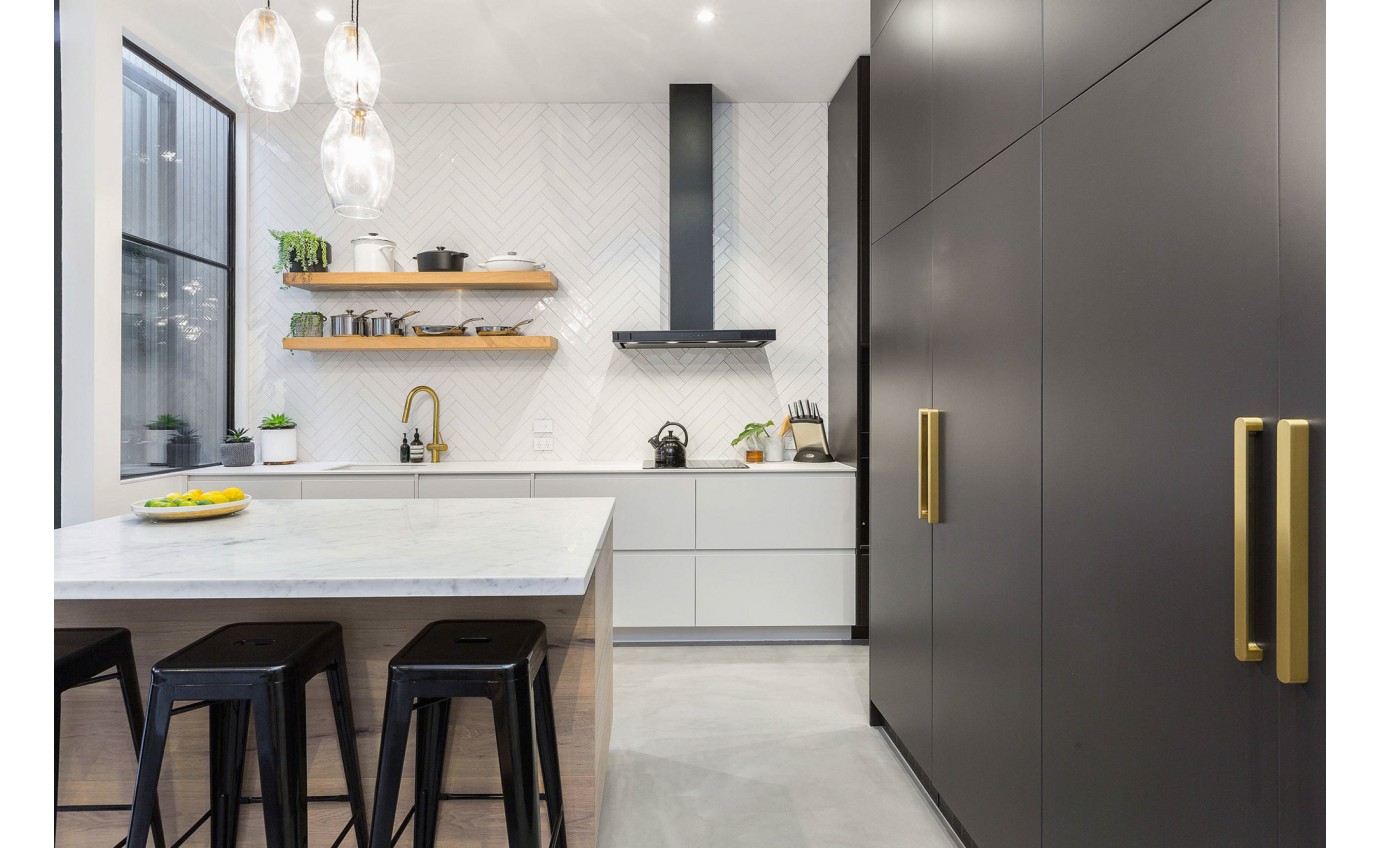 Schweigen 900mm Silent Black Wallmount Rangehood DS3326B9SP