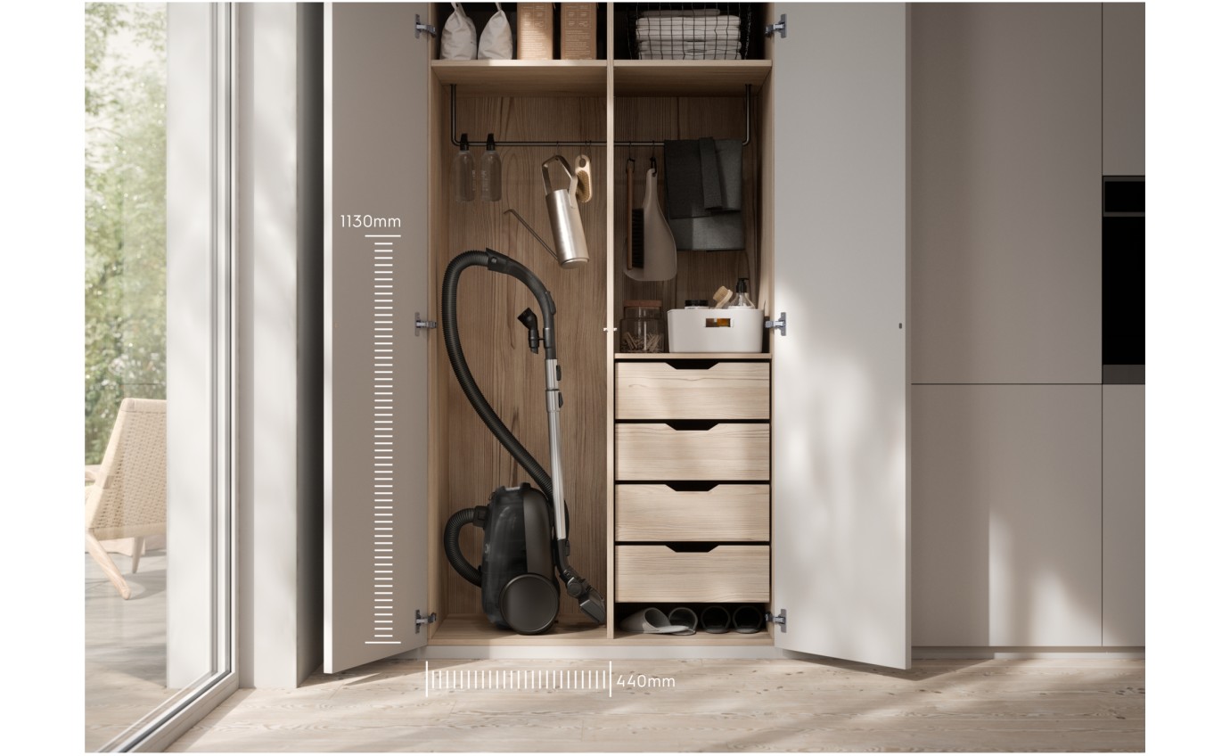 Electrolux Clean 600 Bagged Vacuum Cleaner EFB61112