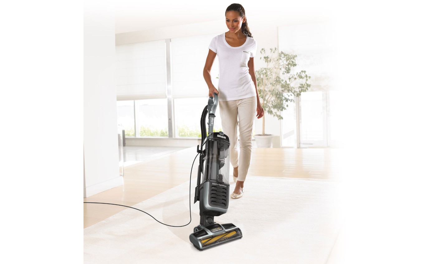 Shark Navigator Pet Vacuum with Self Cleaning Brushroll ZU62ANZMN