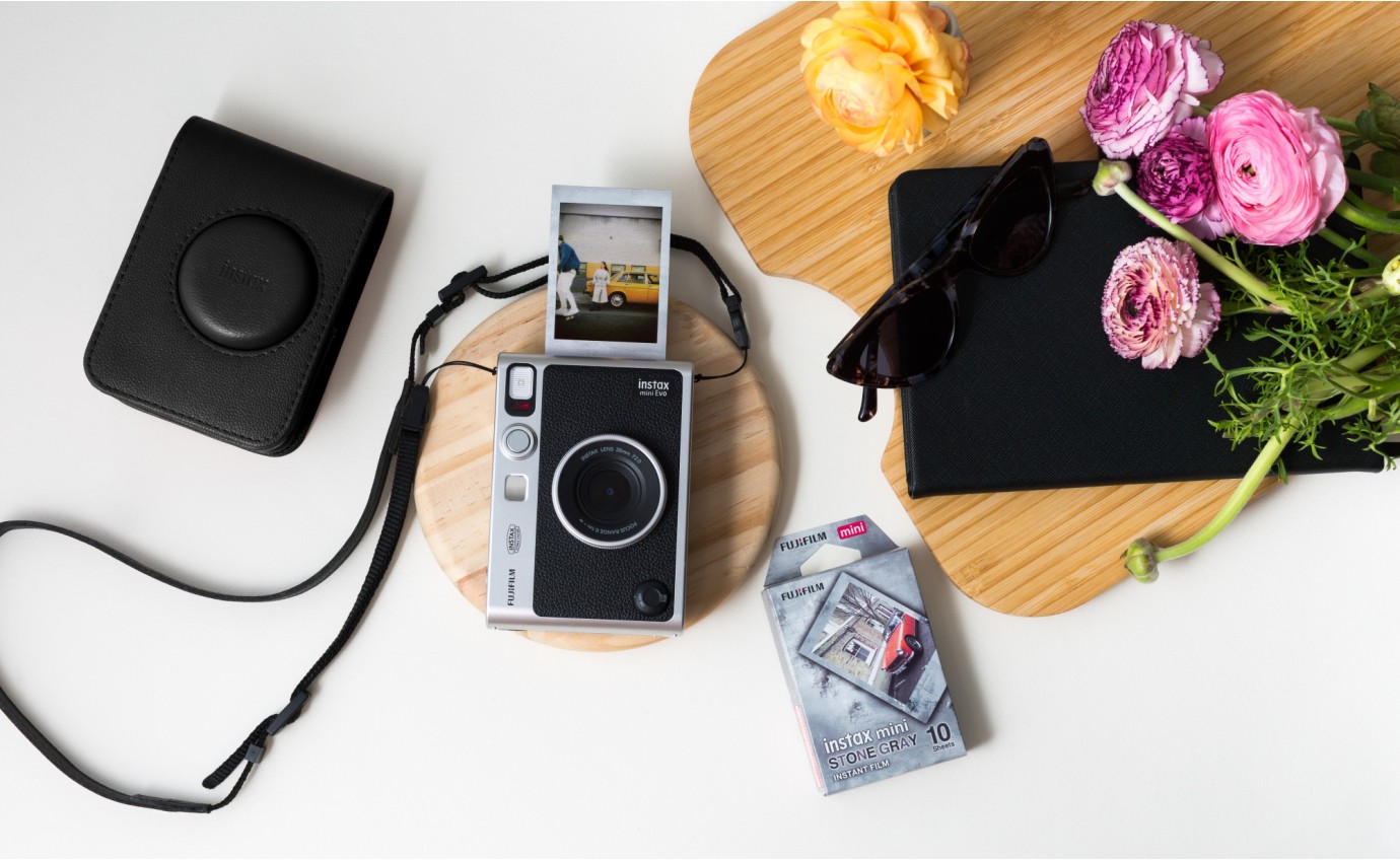 Fujifilm Instax mini EVO Bundle (Black) 84481