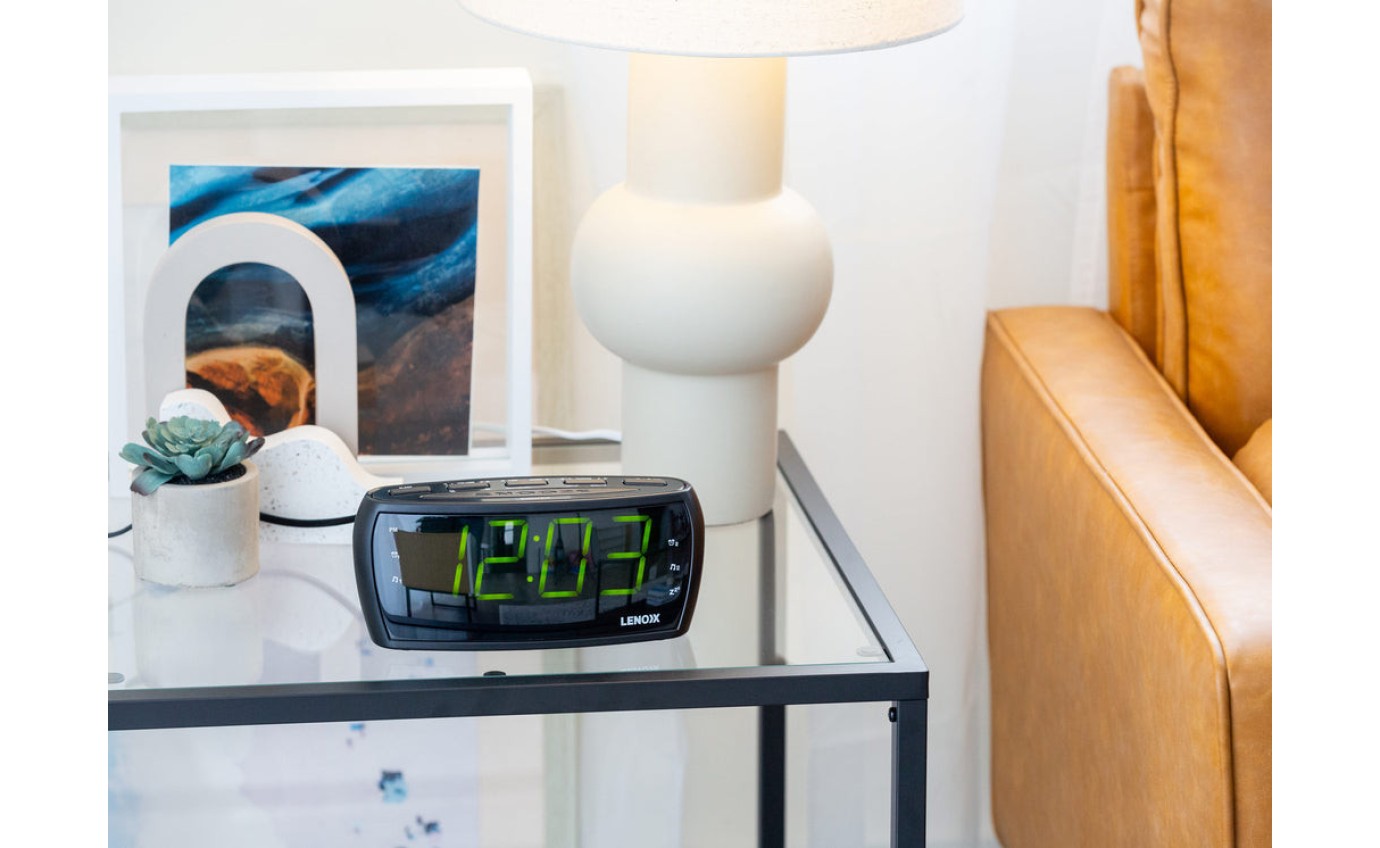 Lenoxx Alarm Clock Radio CR85