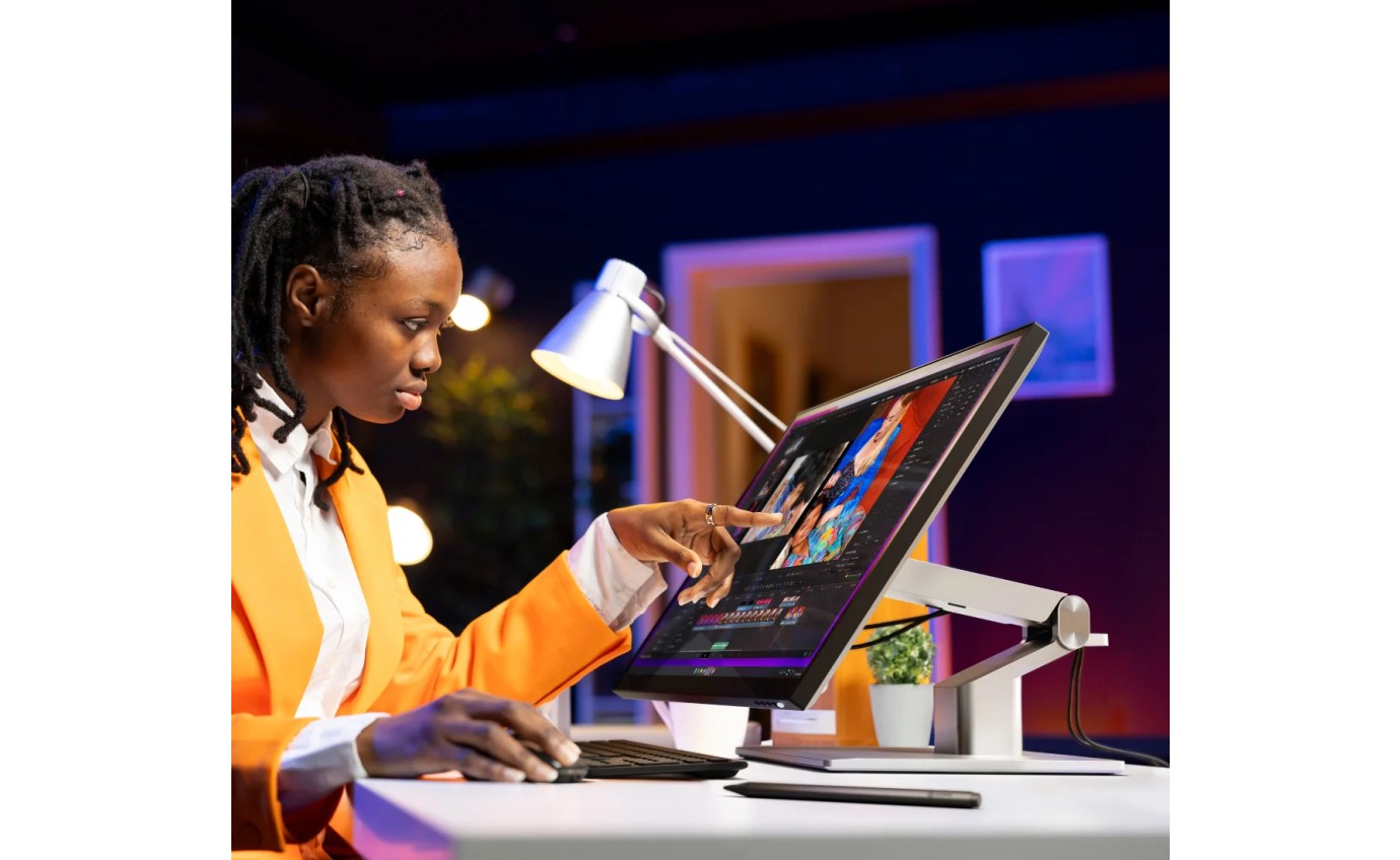 ALOGIC Clarity 5K Touch 27 inch UHD Monitor with USB-C Power Delivery and Touchscreen 27C5KPDT