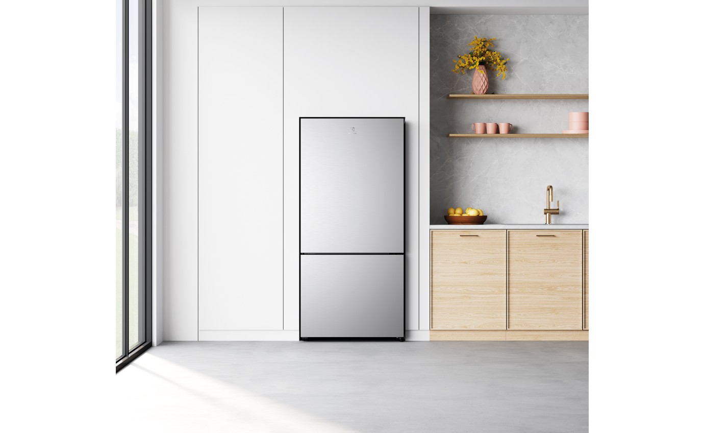 Electrolux 496L Bottom Mount Fridge (Silver) EBE5002SDR