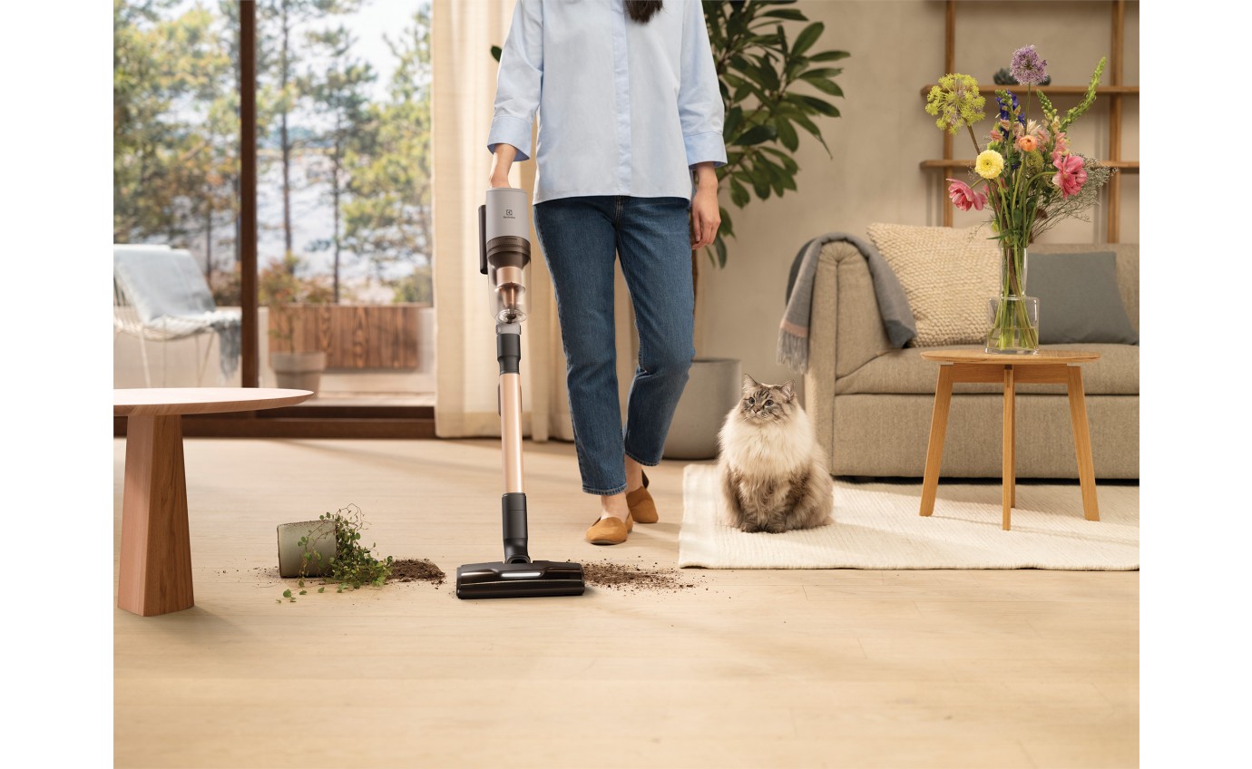 Electrolux 800 Series Cordless Vacuum with PetPro+/Pet Nozzle EFP81814