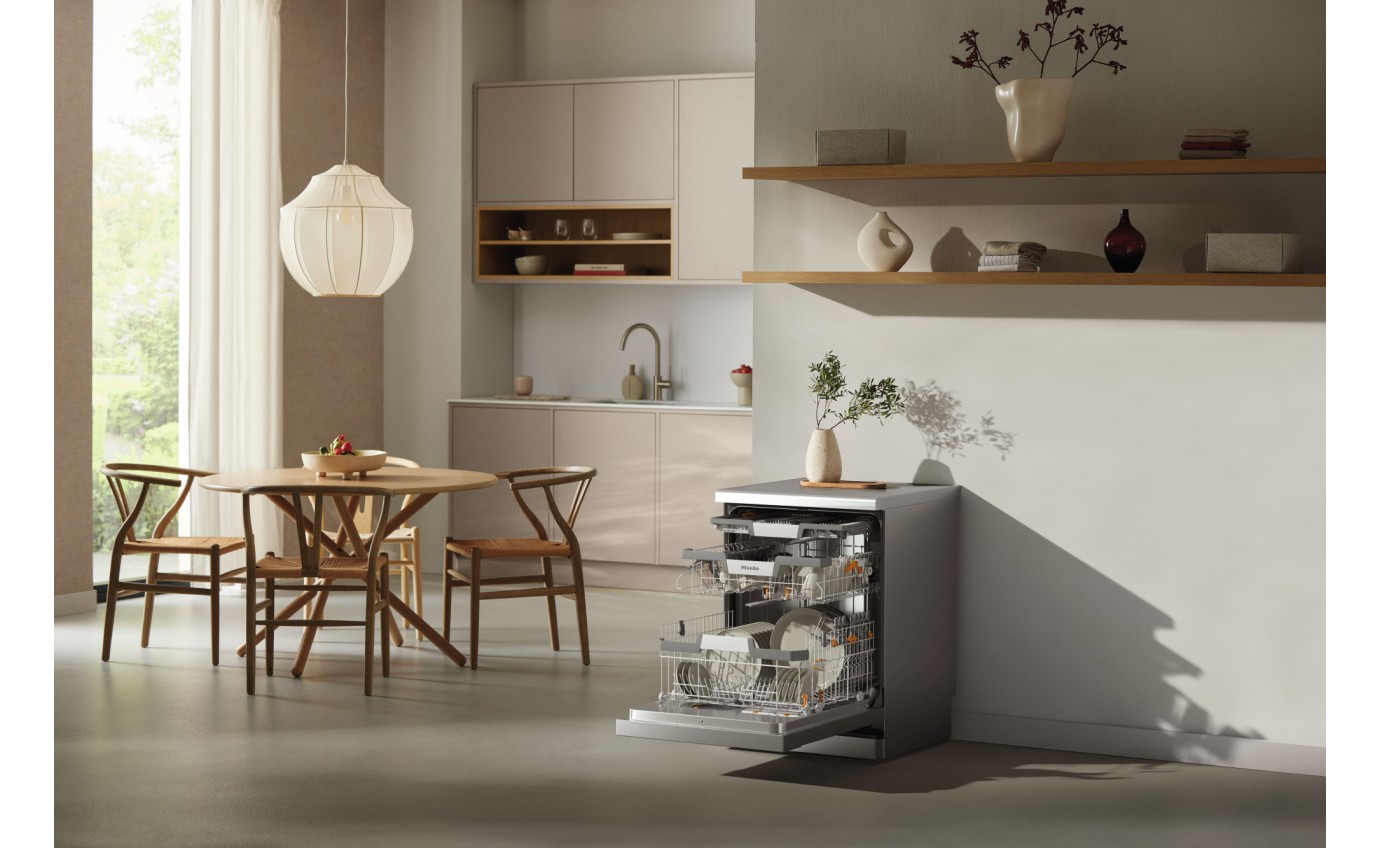 Miele 60cm Freestanding Dishwasher with AutoDos (CleanSteel) G7130SCCLST
