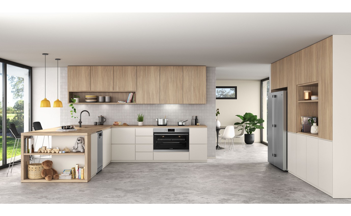 Westinghouse 90cm Electric Oven WVEP9716SD