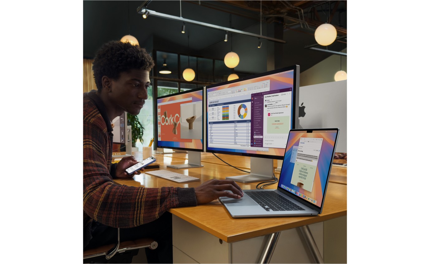 Apple MacBook Air 15-inch M4 Chip 24GB RAM 512GB (Sky Blue) MC7D4XA