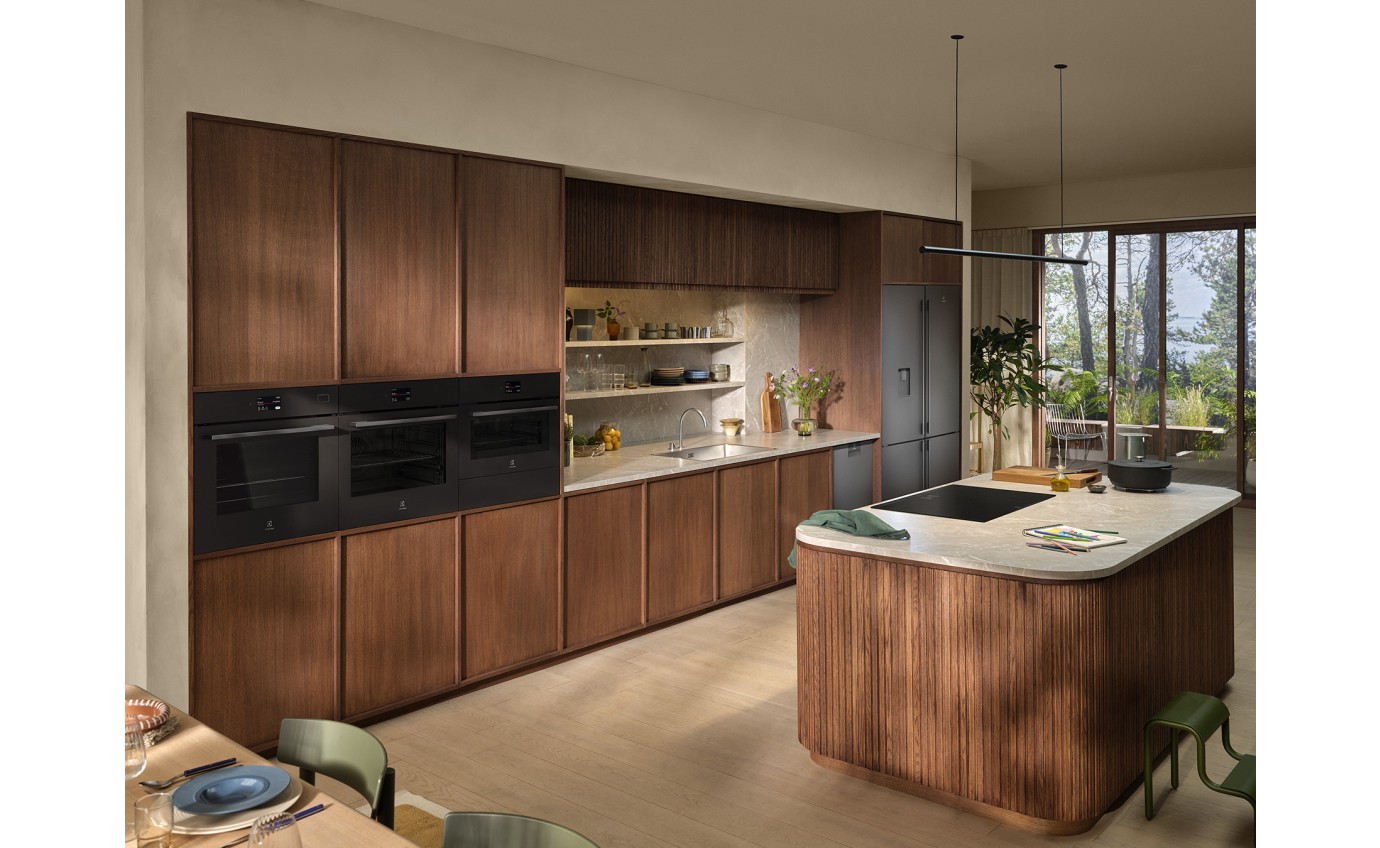 Electrolux 80cm 800 Series 5 Zone Induction Cooktop with Wi-Fi (Black) KIS8759