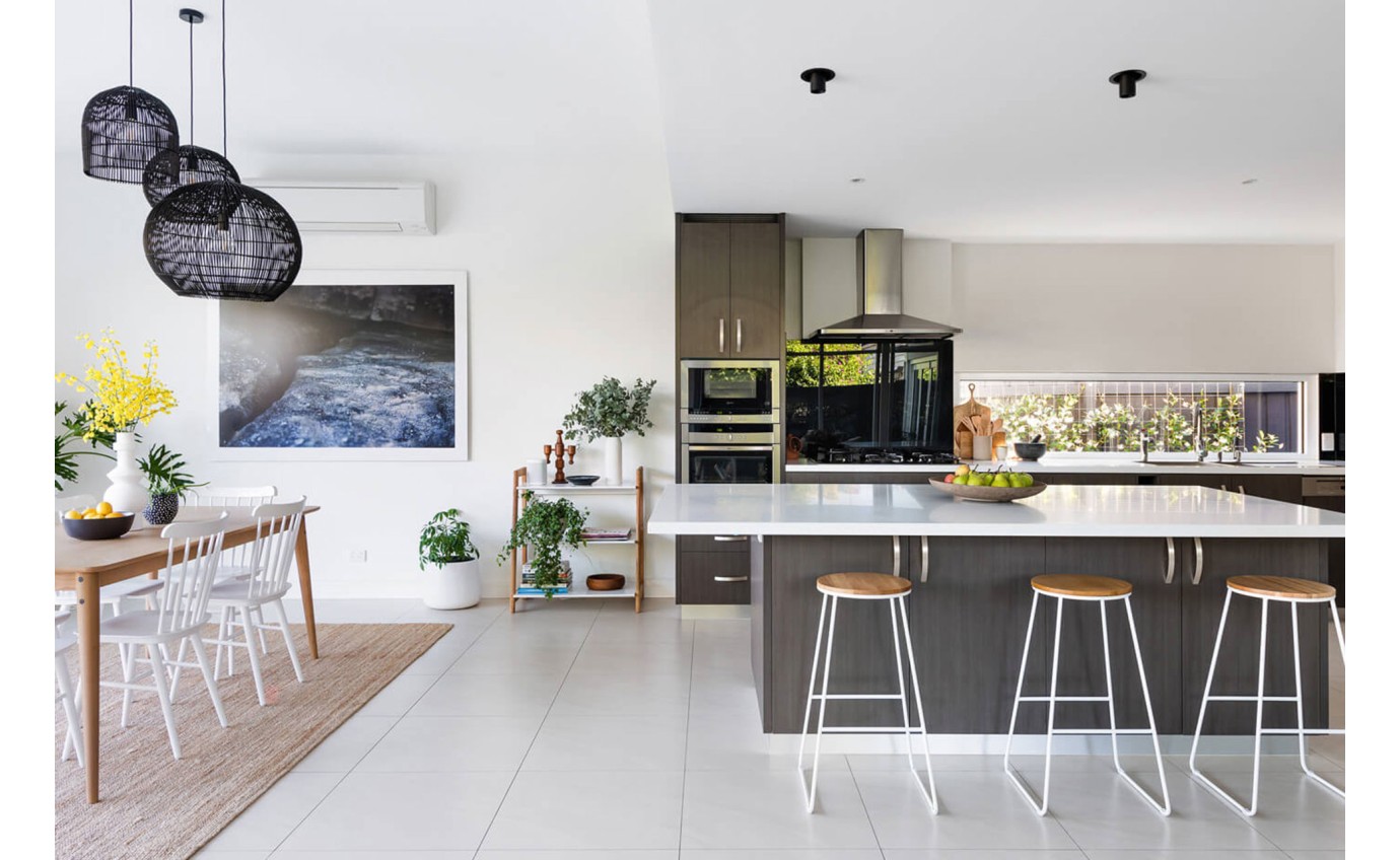 Schweigen Silent Wallmount Rangehood 900mm WM2190ST