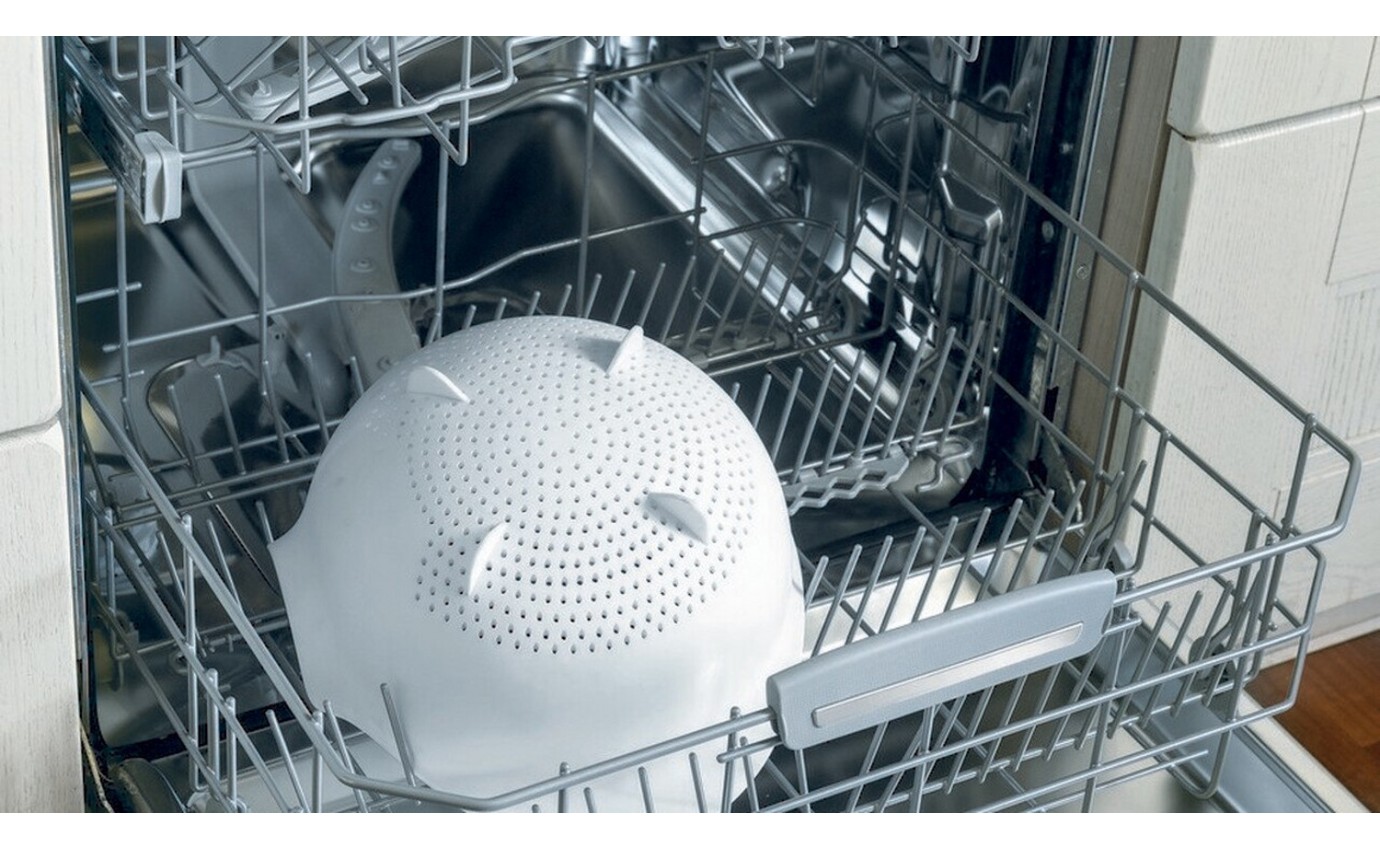 Guzzini White Easy Pour Colander 29950011
