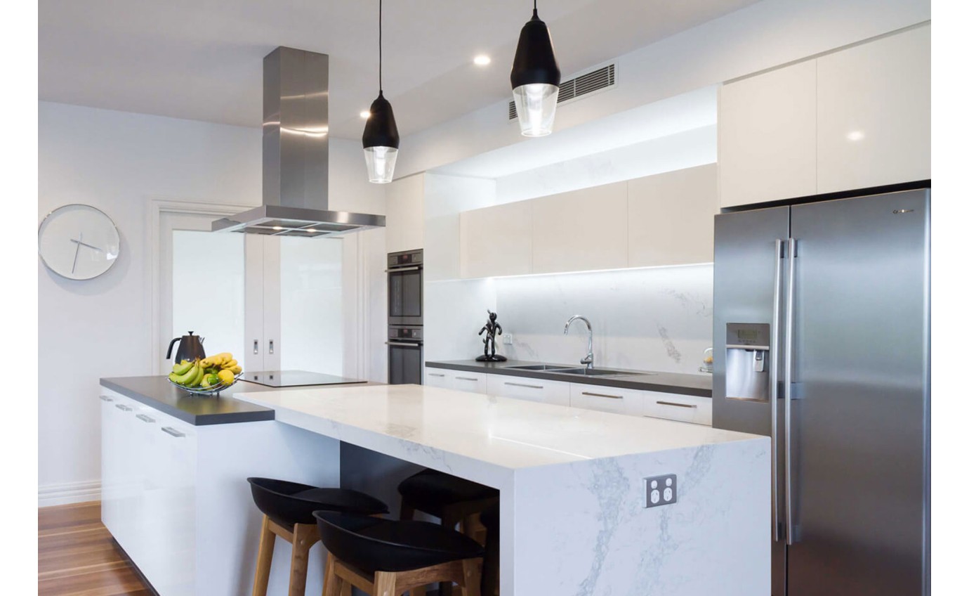 Schweigen Silent Island Rangehood 900mm IS4110ST