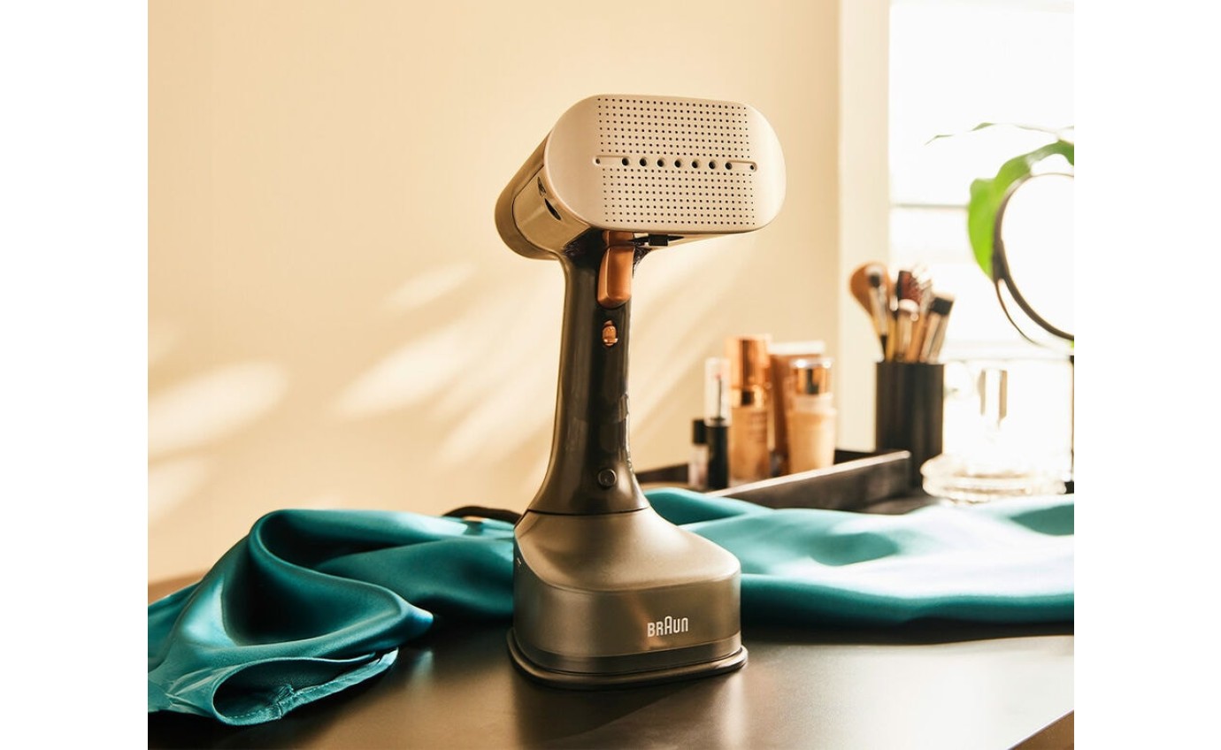 Braun QuickStyle 7 Garment Steamer (Black & Copper) GS7077BK