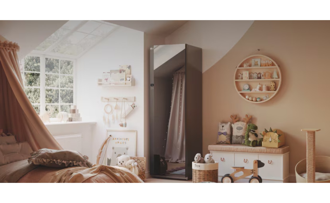 LG 5 Garment TrueSteam&trade; Styler with Built-in HandySteamer&trade; (Black) SC5MBH