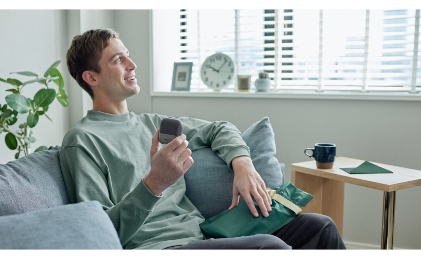 Panasonic Compact 3-Blade Electric Shaver ESCM3AK541