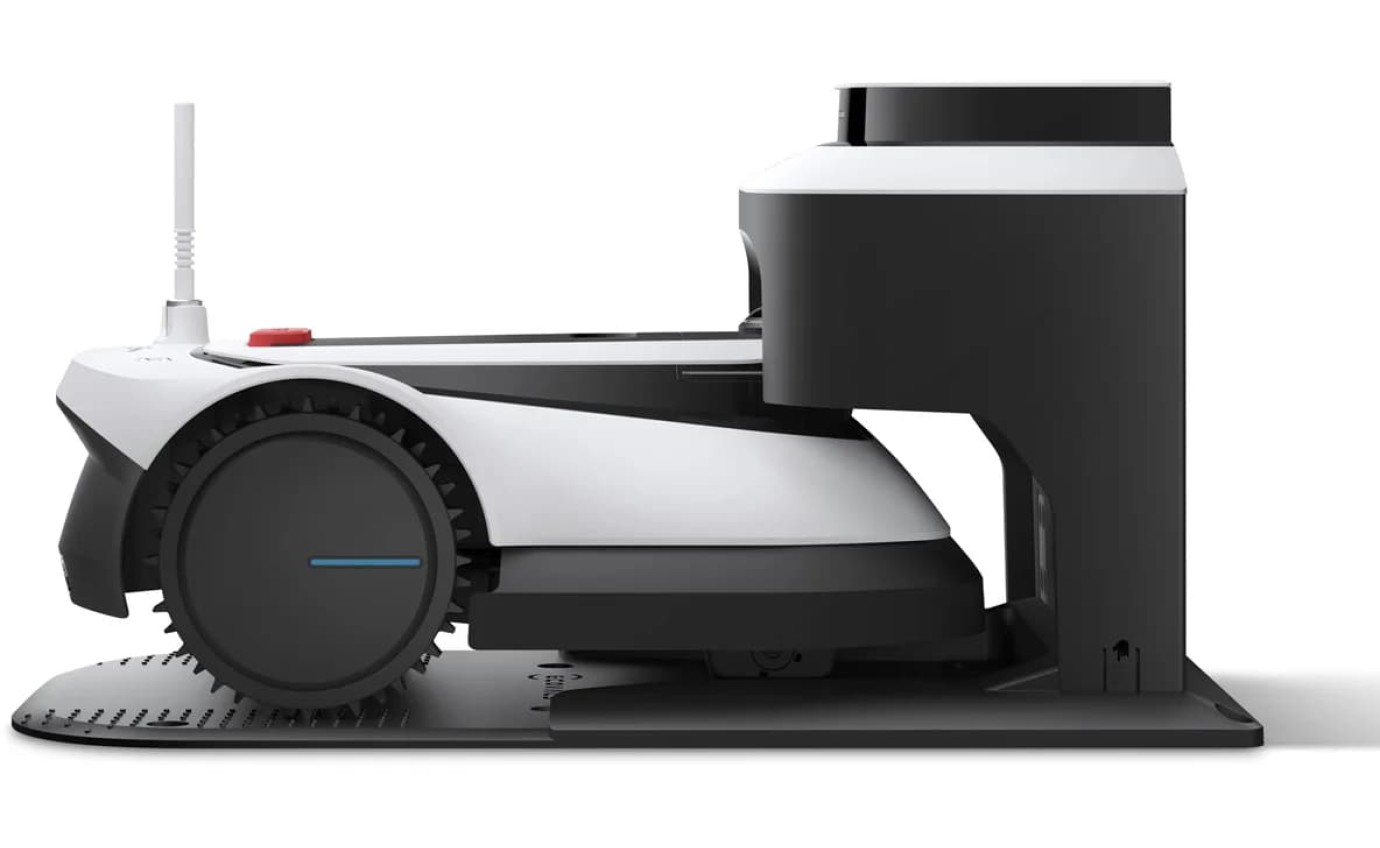 Ecovacs GOAT G1 Robotic Lawn Mower MPB11