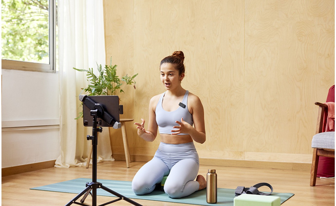 JBL Quantum Stream Wireless Microphone (USB-C) JBLSTRMWLUSBCBLK