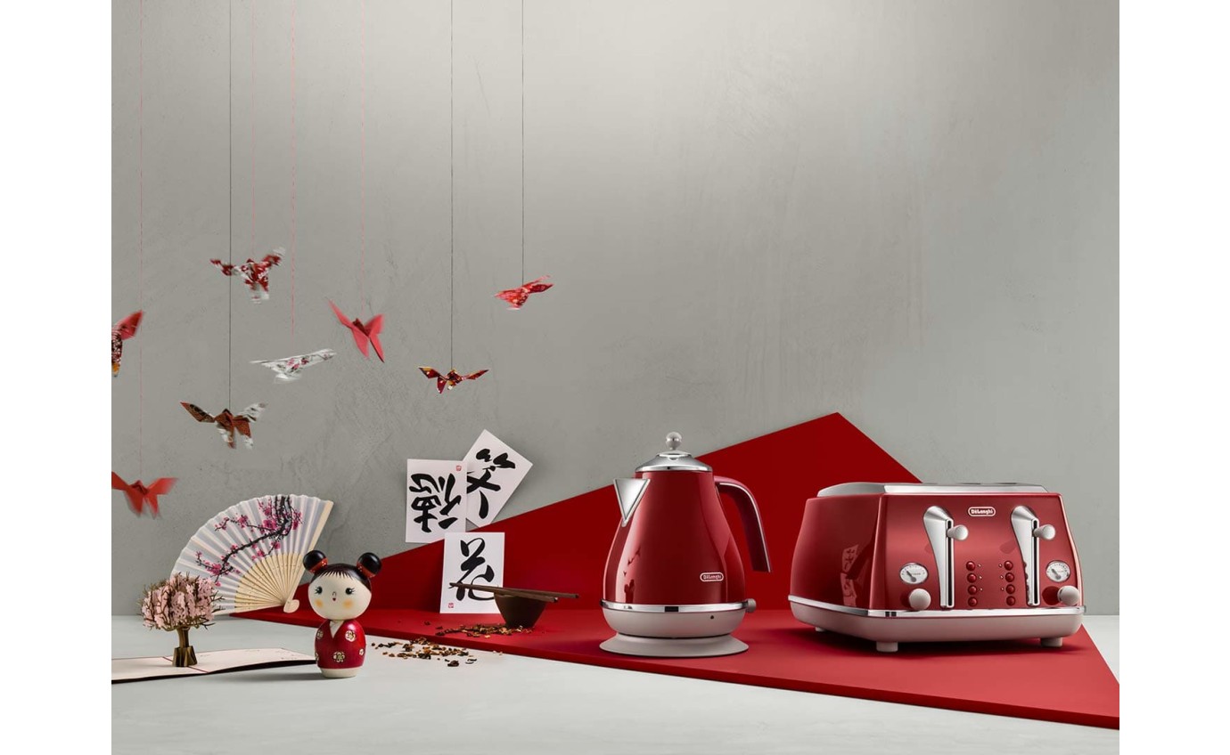 DeLonghi Icona Capitals 4 Slice Toaster (Tokyo Red) CTOC4003R
