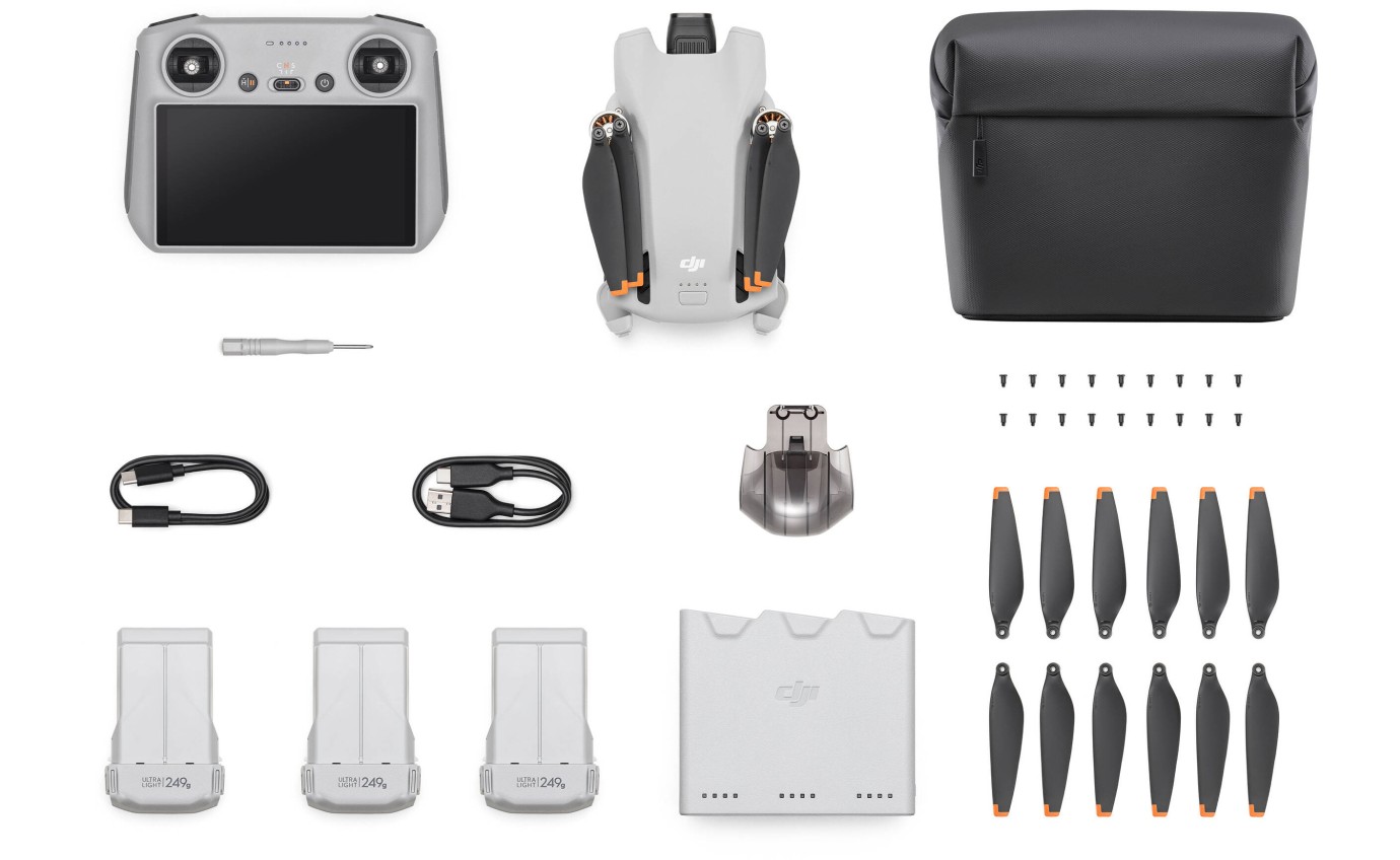 DJI Mini 3 Pro Fly More Combo ドローンセット Amazon.com : DJI Mini 3 Fly More Combo (DJI RC), Drones with