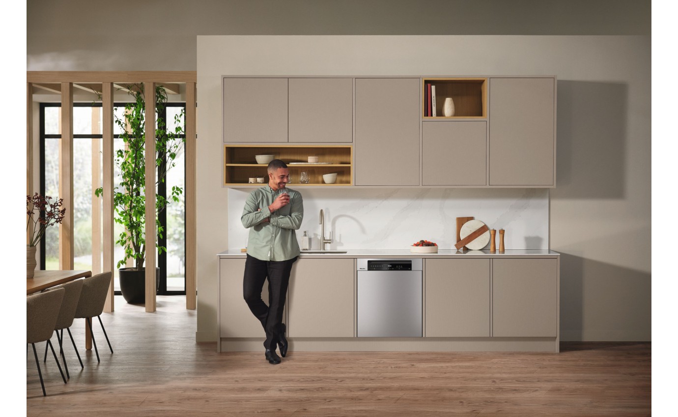 Miele 60cm Built-under Dishwasher with AutoDos (CleanSteel) G7604SCUCLST