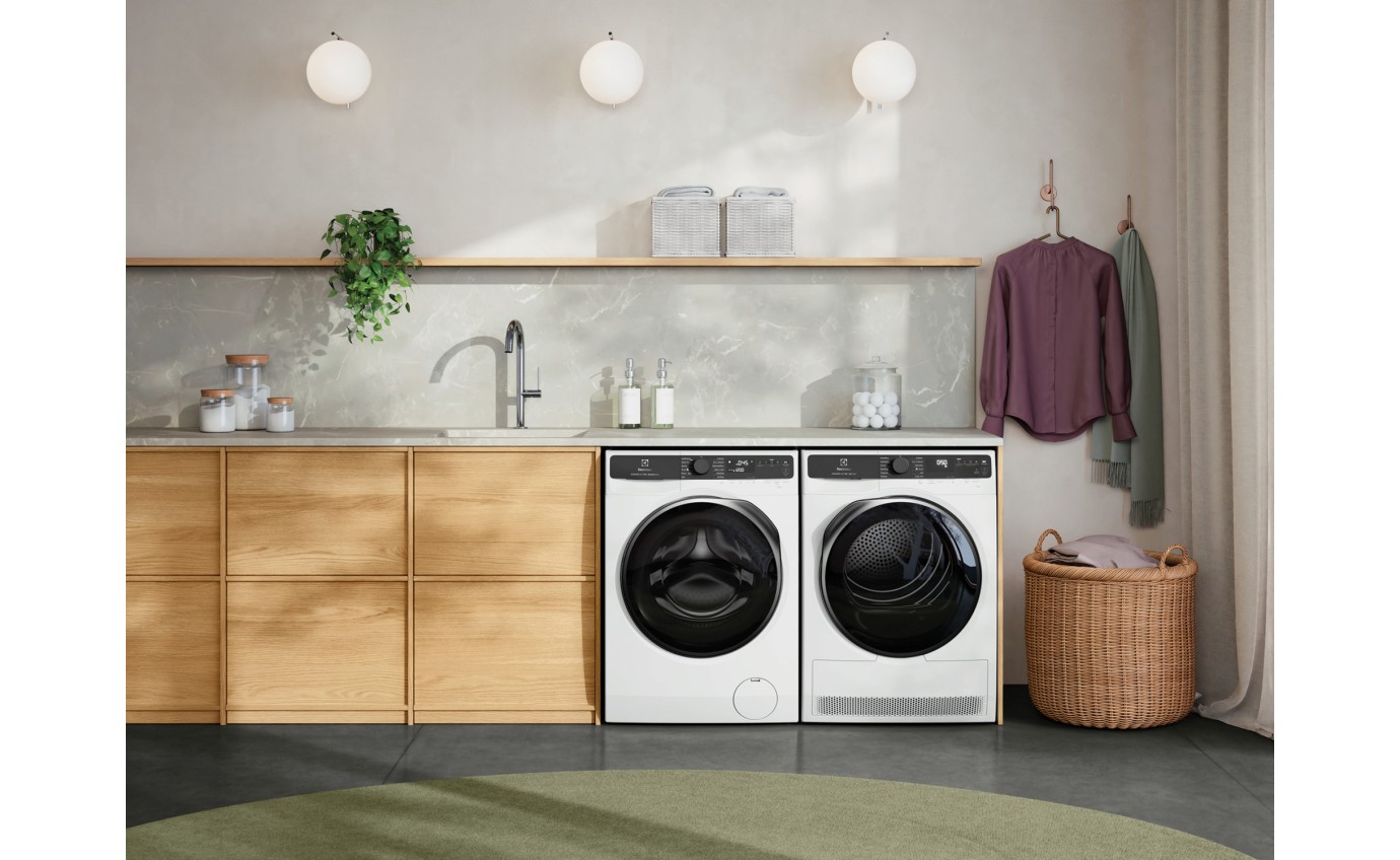 Electrolux 12kg UltimateCare 700 Front Load Washing Machine (White) EWF1243R7WCS