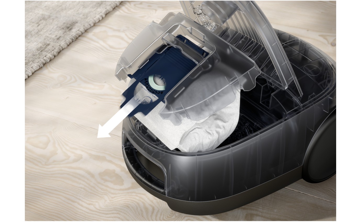 Electrolux Clean 600 Bagged Vacuum Cleaner EFB61112