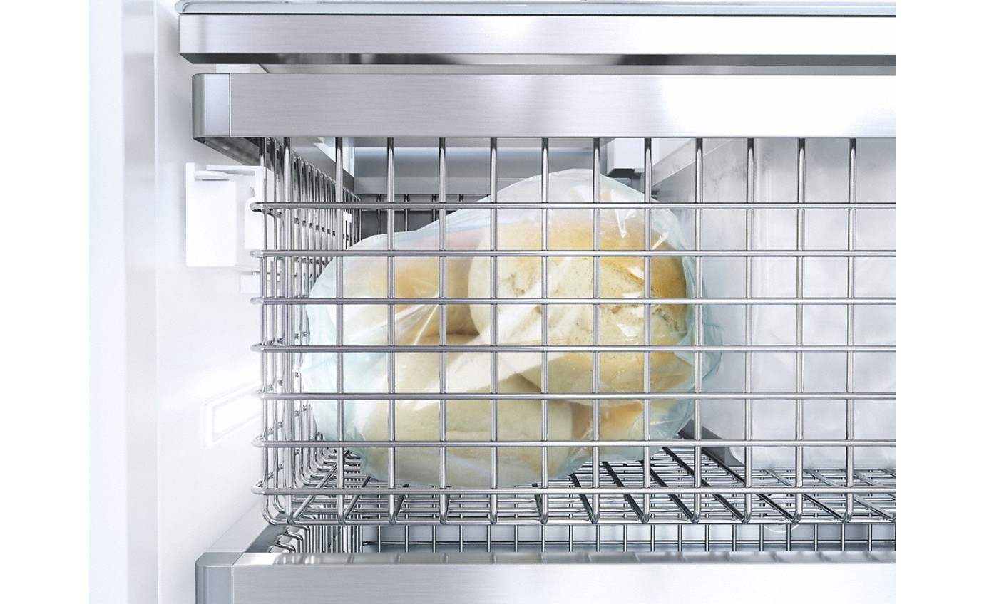 Miele 359L MasterCool Upright Freezer F2671VI