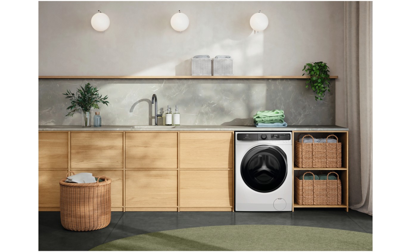 Electrolux 10kg UltimateCare 700 Front Load Washing Machine (White) EWF1043R7WCS