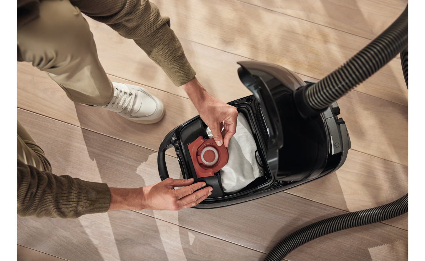 Miele HyClean Pure CO Vacuum Cleaner Bags XXL (16 Pack + 4 Filters) 12695230