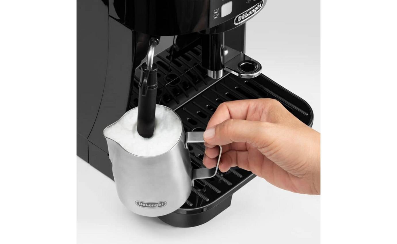 DeLonghi Magnifica S Black Fully Automatic Coffee Machine (Black) ECAM12122B