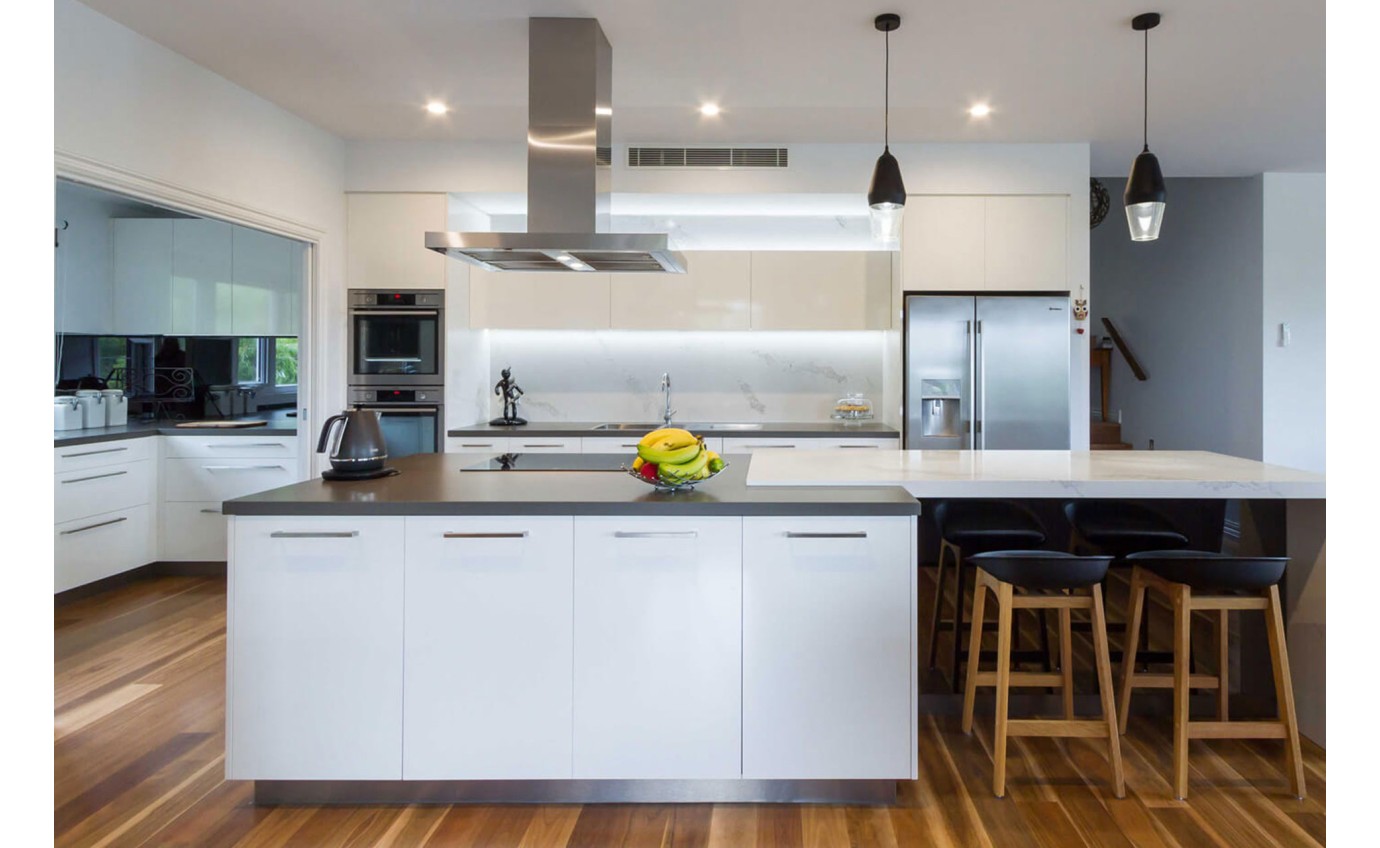 Schweigen Silent Island Rangehood 900mm IS4110ST