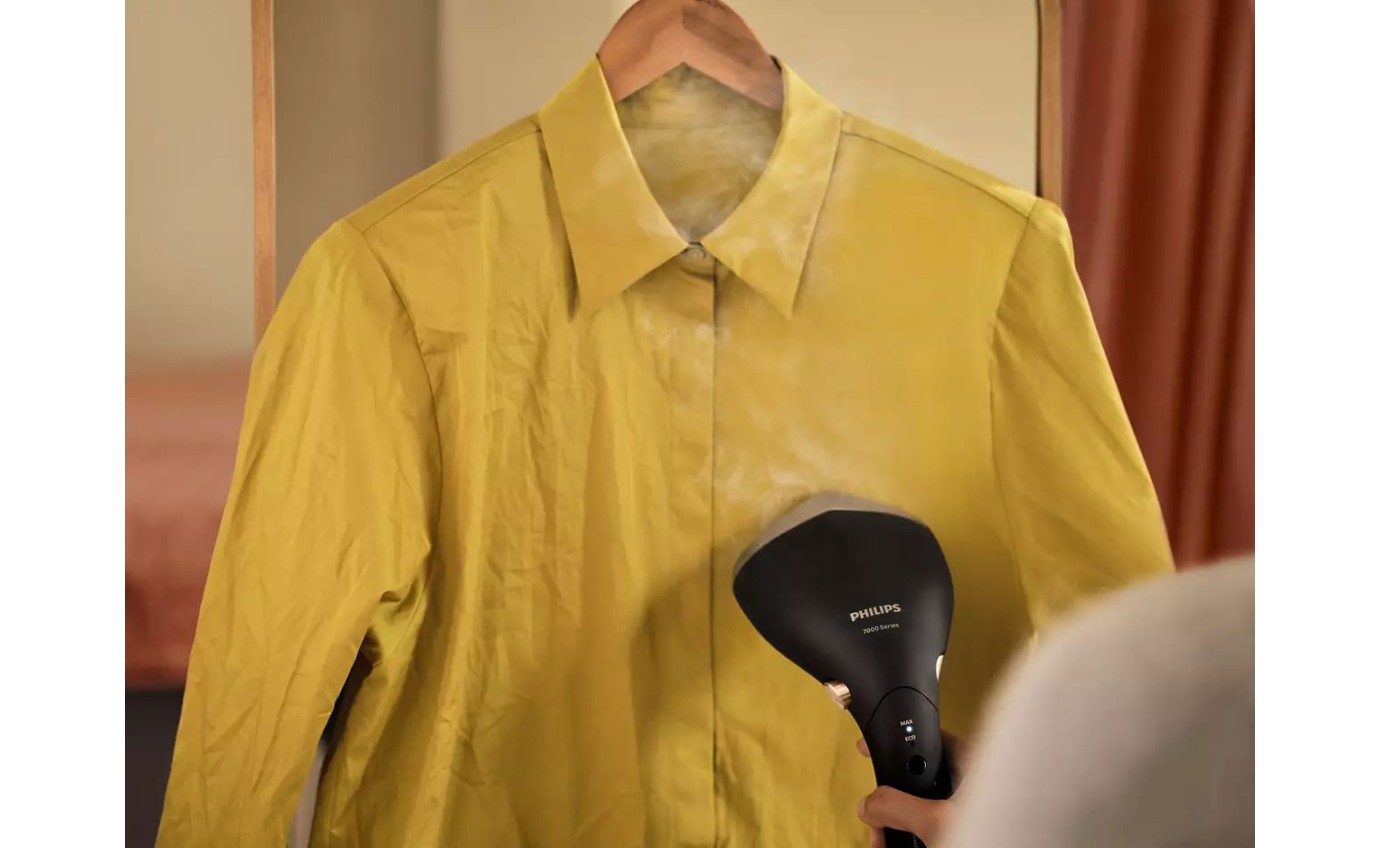 Philips 7000 Series Handheld Garment Steamer (Black) STH706080