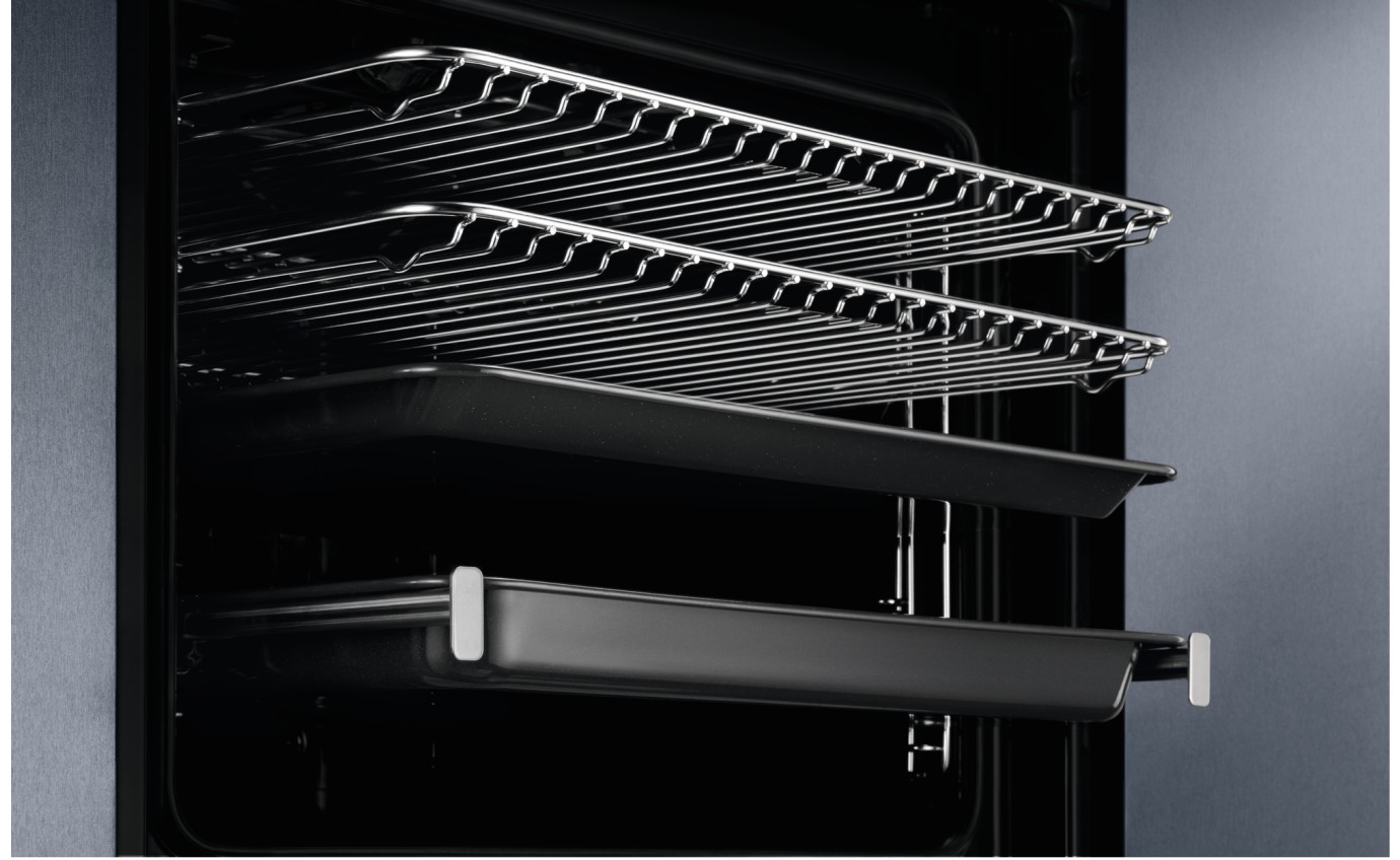 Electrolux 60cm 700 Series Pyrolytic Oven with Added Steam and Food Probe (Black) EVEP6818BF