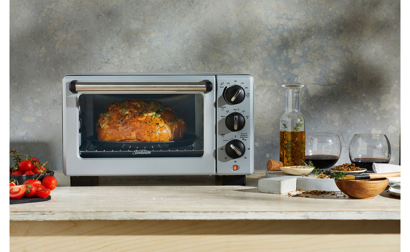 Sunbeam 18L Bake & Grill Oven COM3500SS