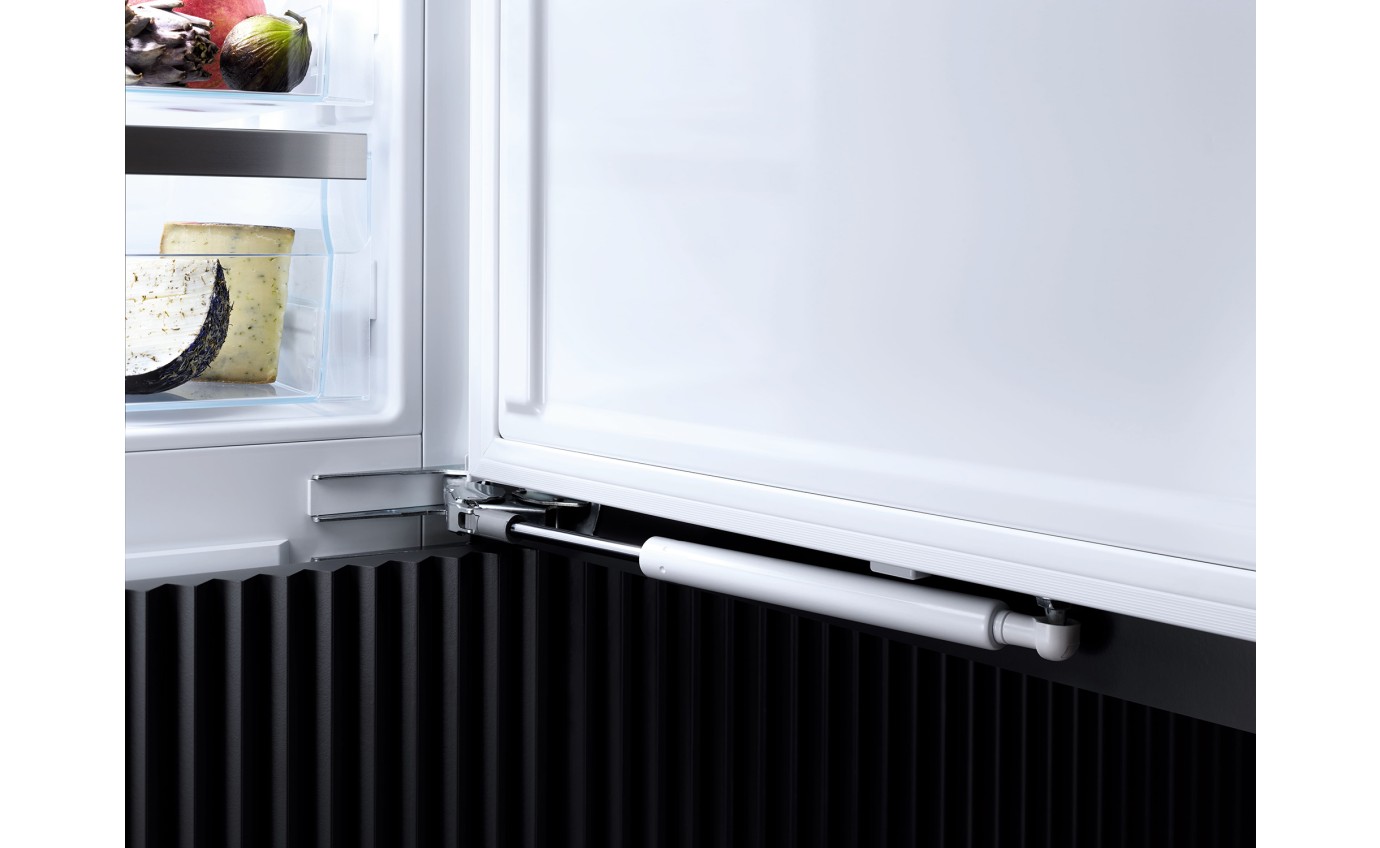 Miele 296L Integrated Refrigerator KS7793D