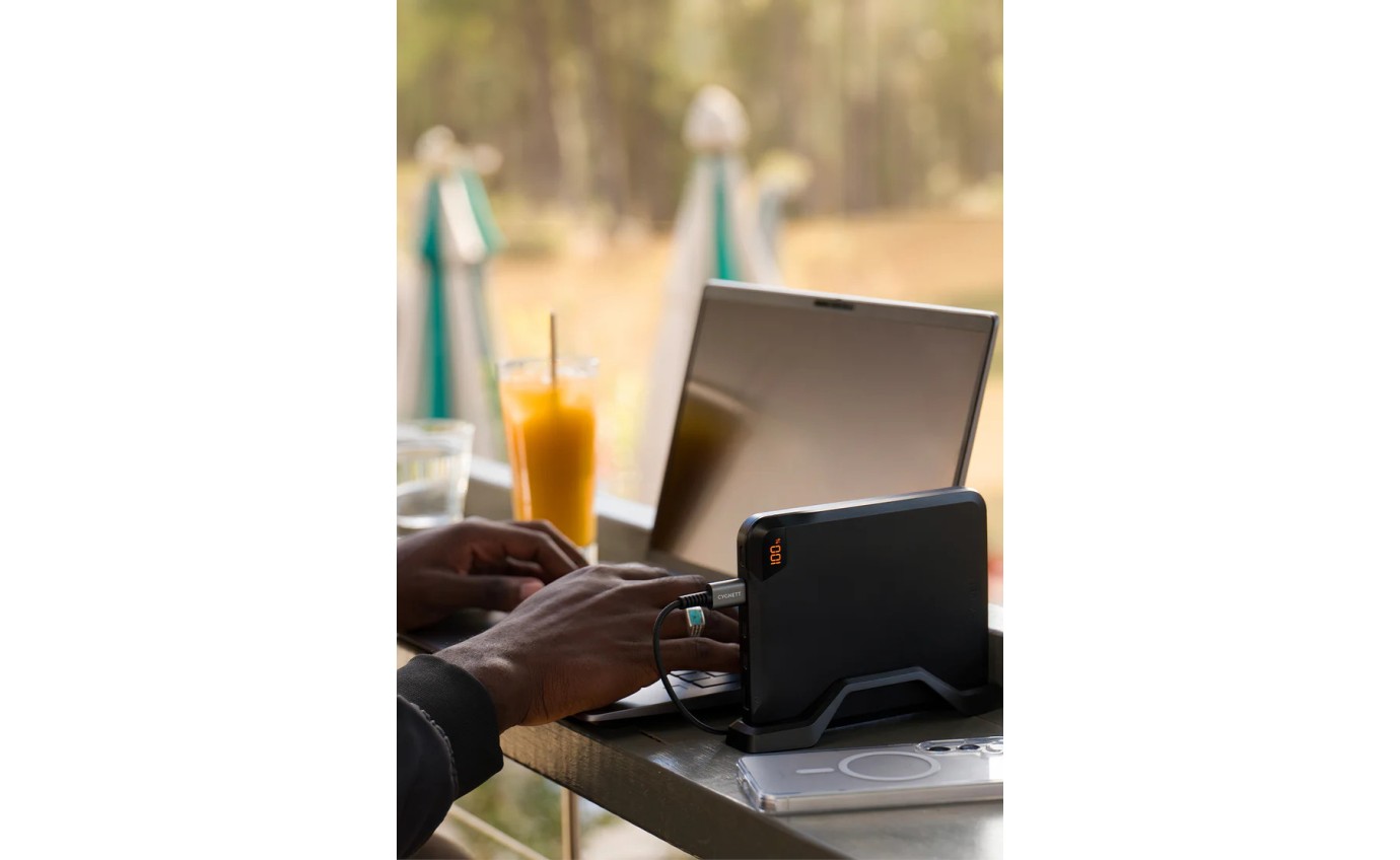 Cygnett 25K Laptop Power Bank + Stand 11901330664
