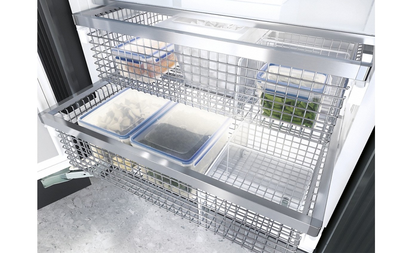 Miele 359L MasterCool Upright Freezer F2671VI