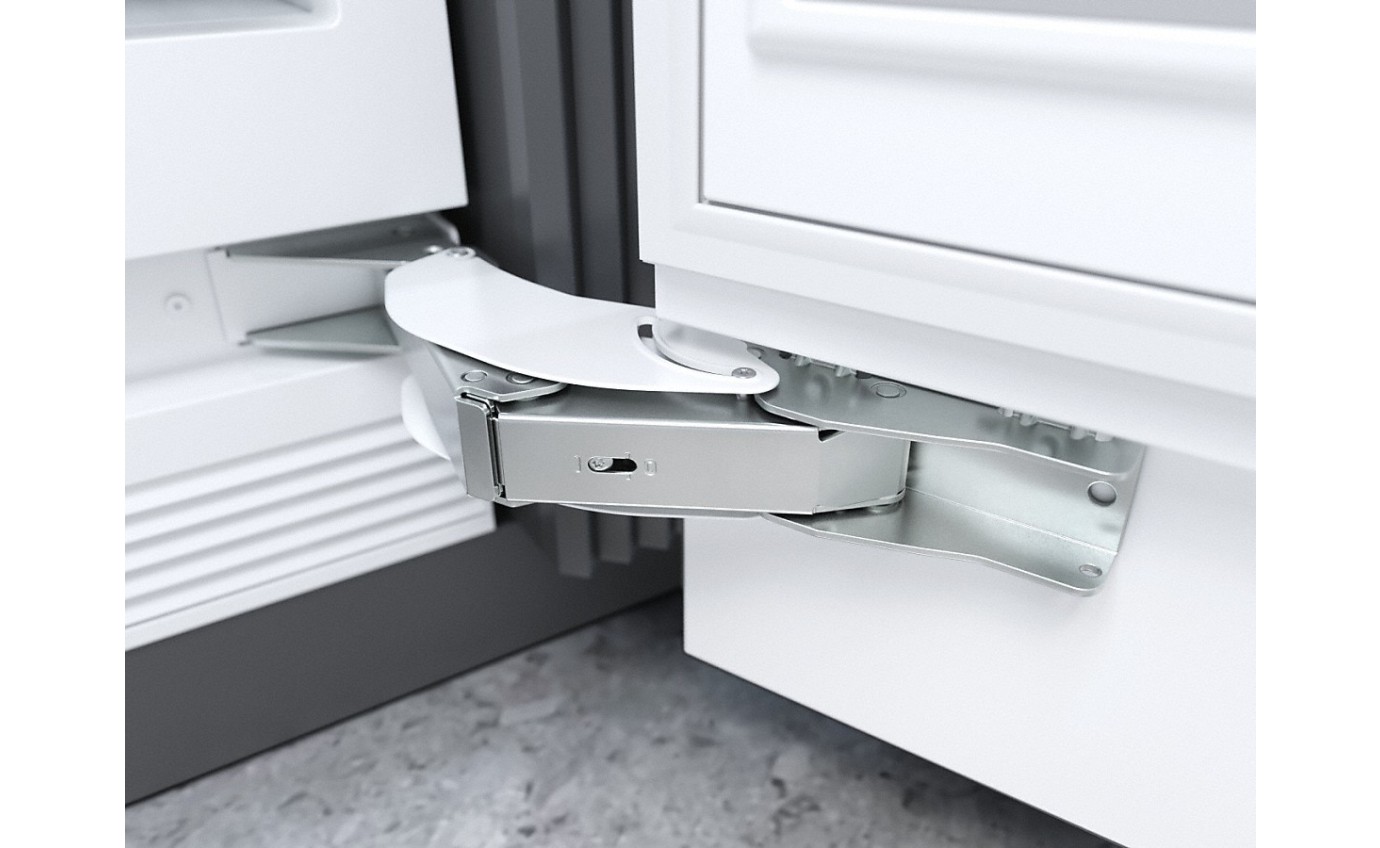 Miele 359L MasterCool Upright Freezer F2671VI