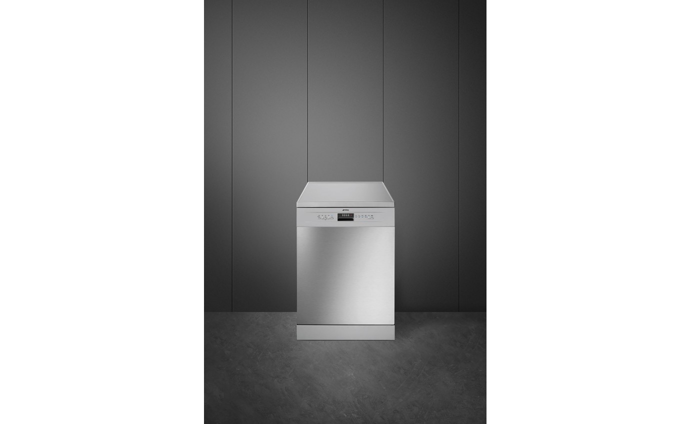 Smeg 60cm Freestanding Dishwasher (Stainless Steel) DWA6224X4