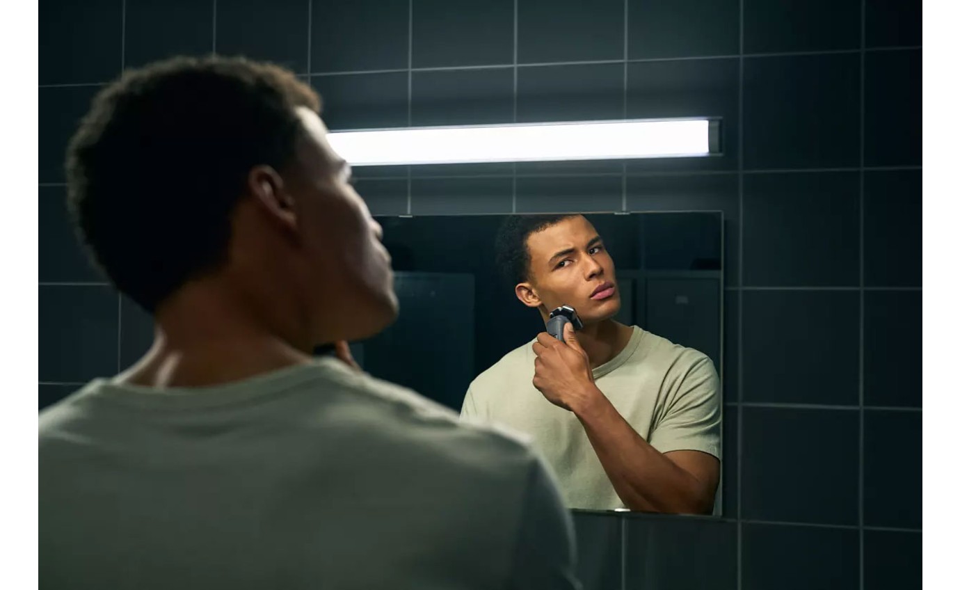 Philips Wet & Dry Electric Shaver S588020