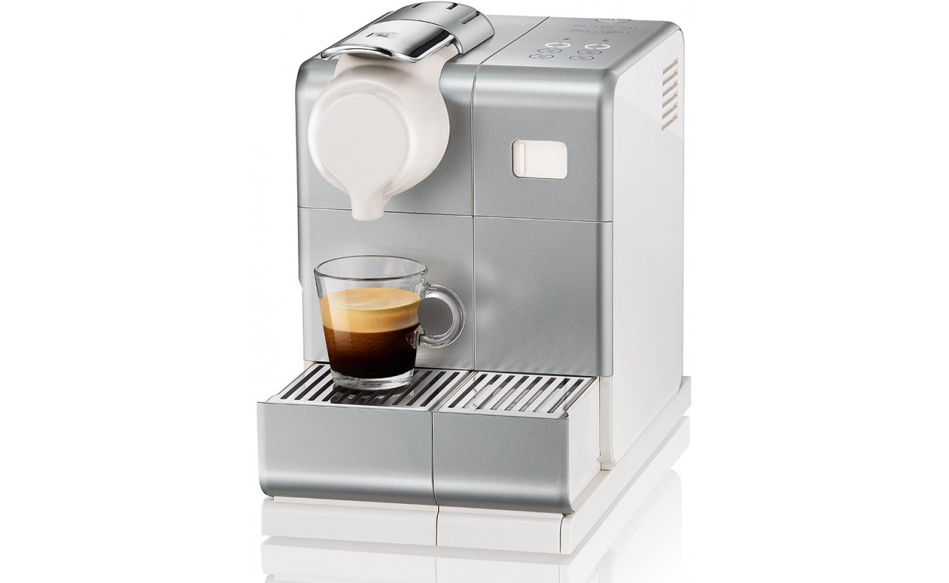 DeLonghi Lattissima Touch Nespresso Coffee Machine (Silver) EN560S